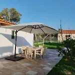 House By The Sea בית נופש *