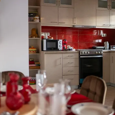 בית נופש House By The Sea איגיו