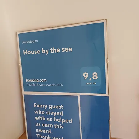 House By The Sea * Éjo