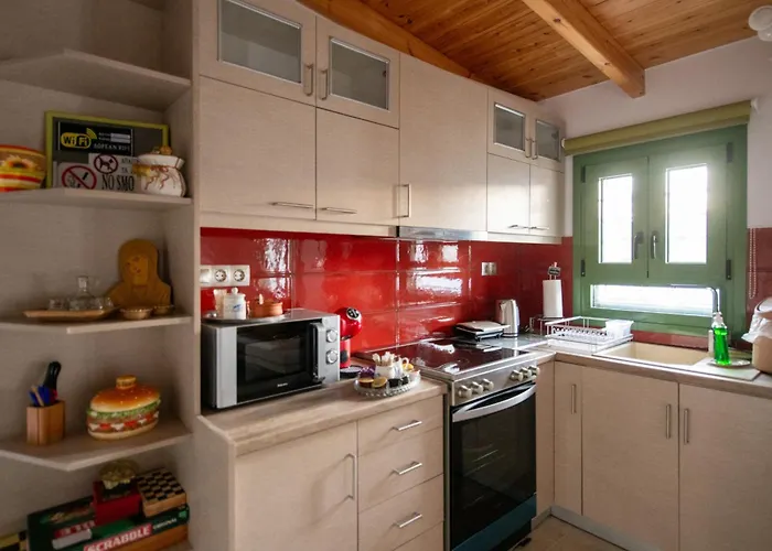 House By The Sea * Éjo