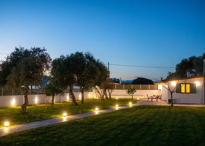 House By The Sea * Aegium