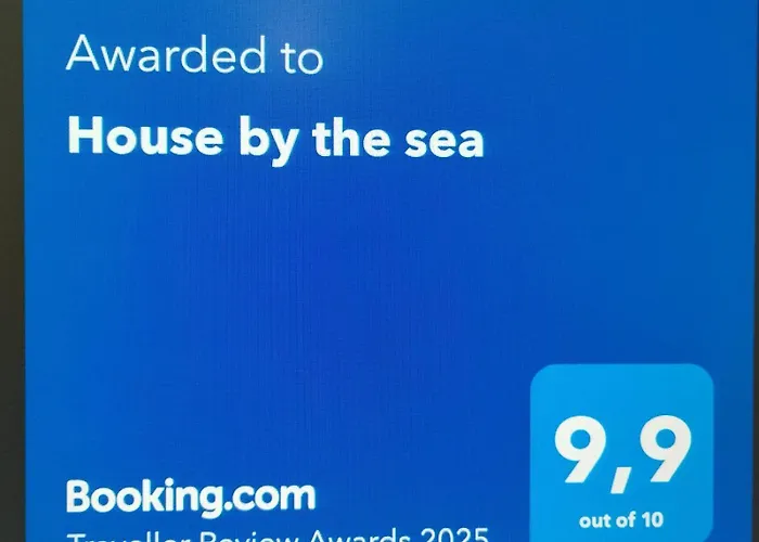 Vakantiehuis House By The Sea *
